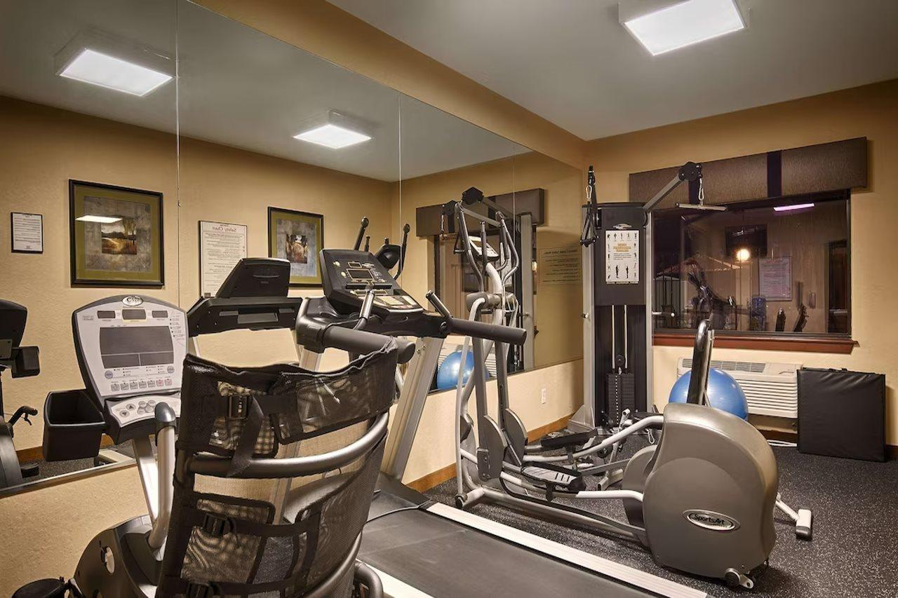 Best Western Plus Victoria Inn & Suites Εξωτερικό φωτογραφία