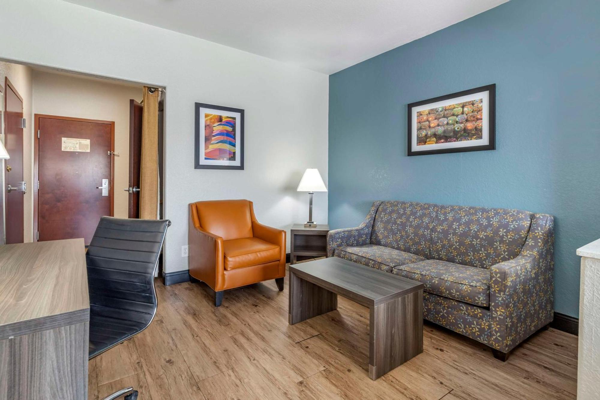 Best Western Plus Victoria Inn & Suites Εξωτερικό φωτογραφία