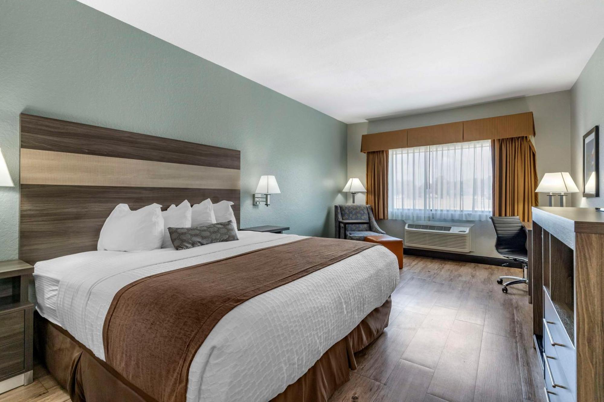 Best Western Plus Victoria Inn & Suites Εξωτερικό φωτογραφία