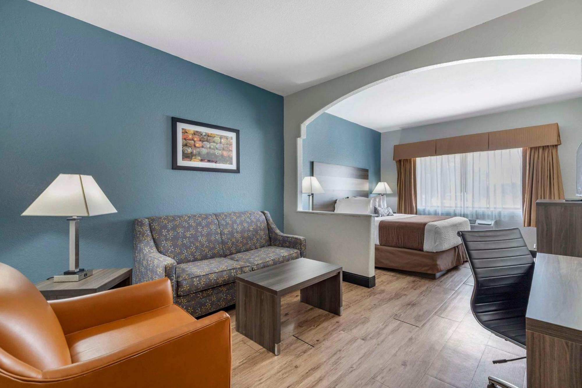 Best Western Plus Victoria Inn & Suites Εξωτερικό φωτογραφία